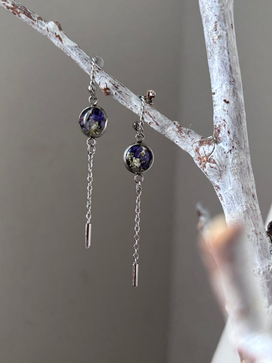 | Symphonie florale | Boucles d’oreilles en fleurs séchées et résine | #1011