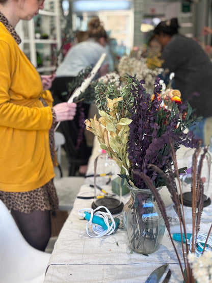 Atelier – Composition d'un peigne  en fleurs séchées