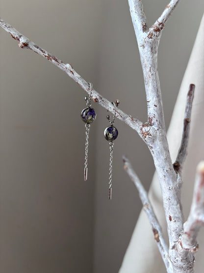 | Symphonie florale | Boucles d’oreilles en fleurs séchées et résine | #1011