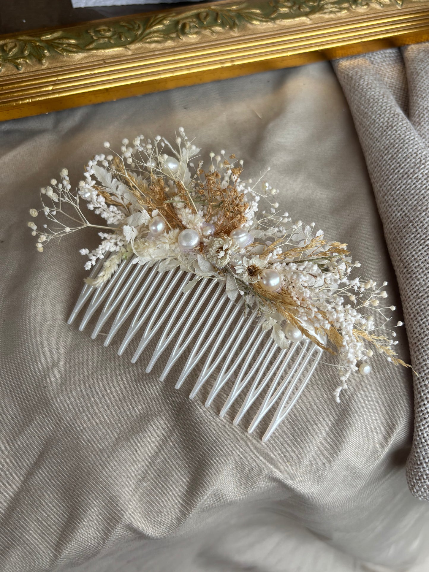 | Peigne Manon  |
