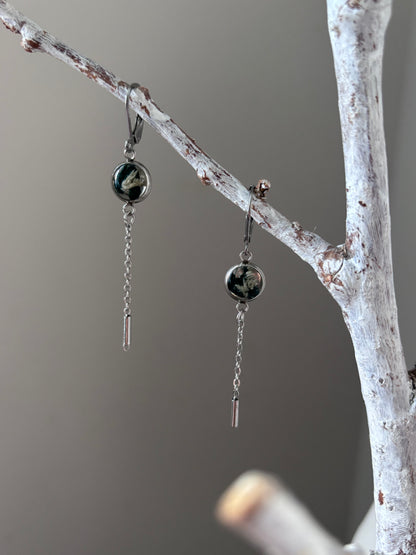 | Symphonie florale | Boucles d’oreilles en fleurs séchées et résine | #1013
